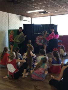 Brisbane Entertainment, Kids Entertainer, State School | Puppet Show, Puppetry Workshop - Book Week