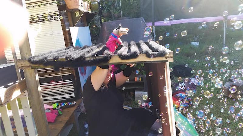 Behind The Scenes Puppeteers - Regurgitator Pogogo Show - Best Friends Forever Music Video